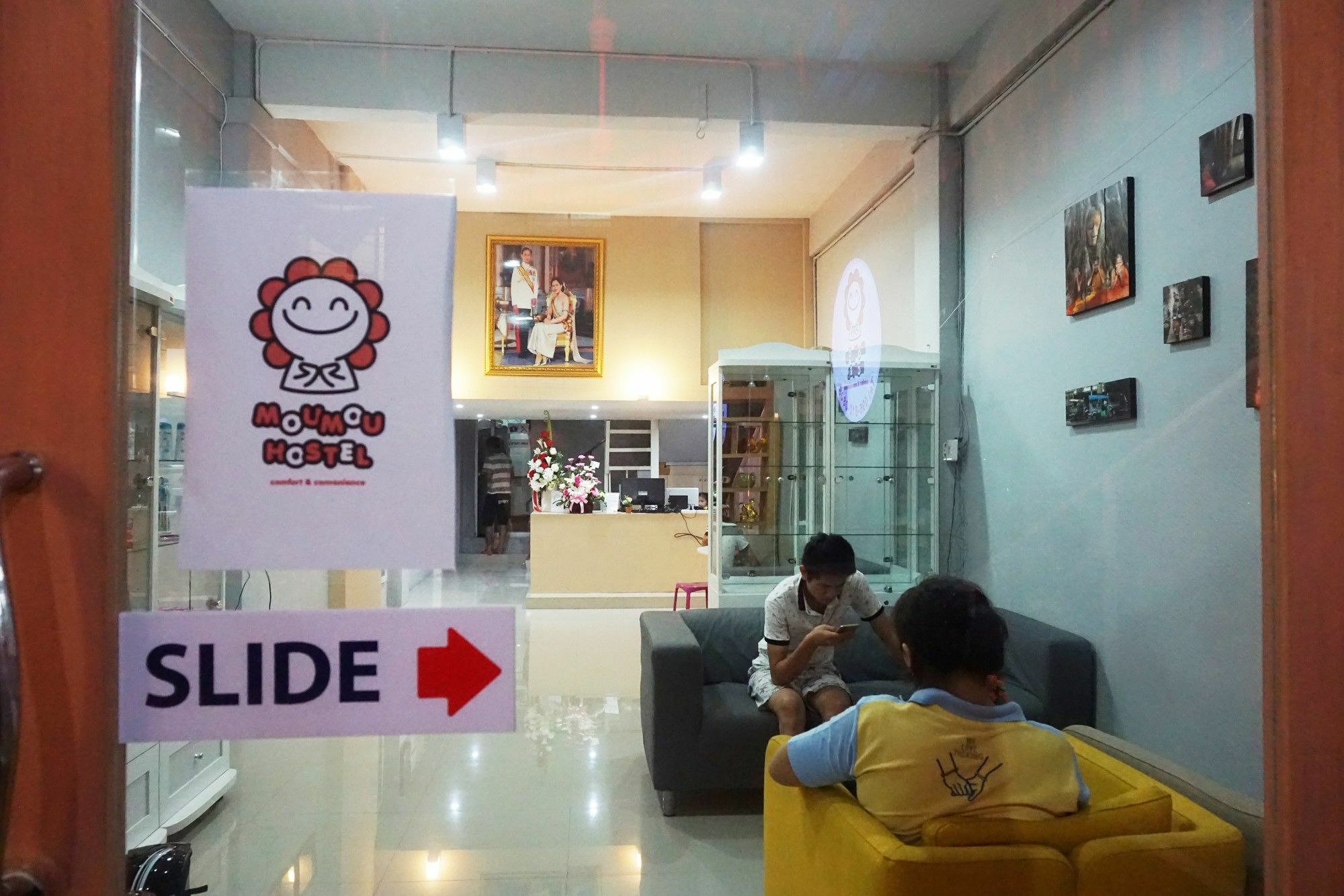 Moumou Hostel Bangkok Exterior photo