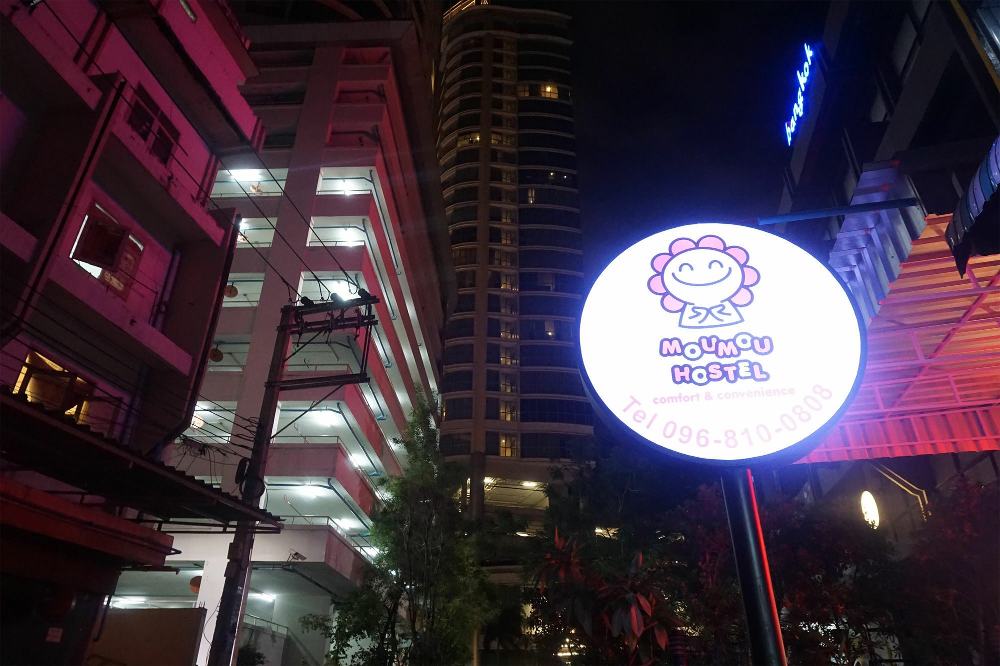 Moumou Hostel Bangkok Exterior photo